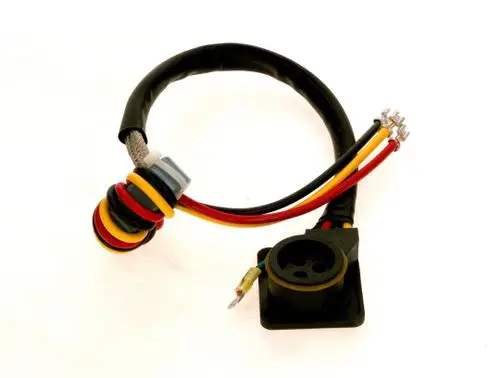 Bosch Anschlusskabel mit mehreren farbigen Drähten und einem Stecker, der für elektrische Verbindungen in verschiedenen Anwendungen genutzt wird.